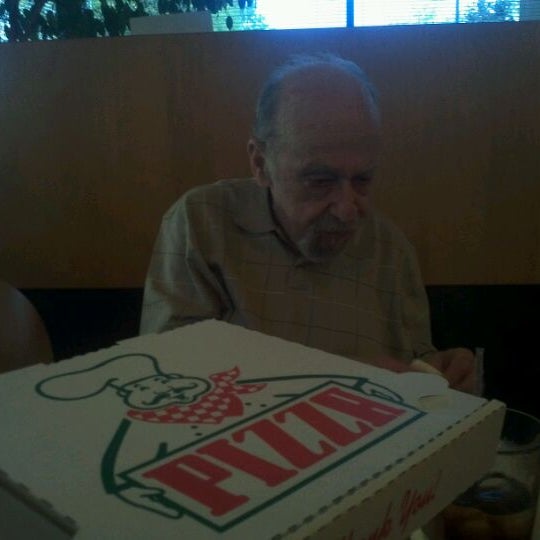 Photo taken at Melo&#39;s Pizza &amp; Pasta by Kelly L. on 4/17/2012