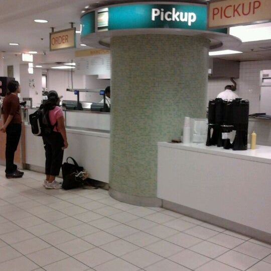 Macy's Marketplace Grill American Restaurant in Chicago