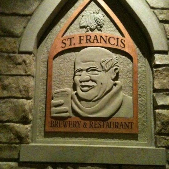 Foto tomada en St. Francis Brewery &amp; Restaurant  por Jay S. el 12/18/2011