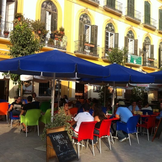 9/27/2011 tarihinde Chantal A.ziyaretçi tarafından Café con Libros'de çekilen fotoğraf