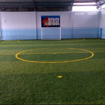 Specialist Pemasangan Lapangan Futsal.. Rumput Sintetis & Polypropylene Flooring harga murah..