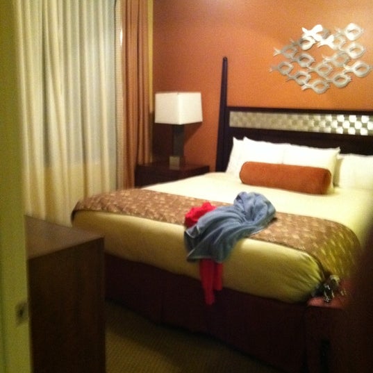 Photo taken at Wyndham Vacation Resorts at National Harbor by Jamie T. on 8/1/2011