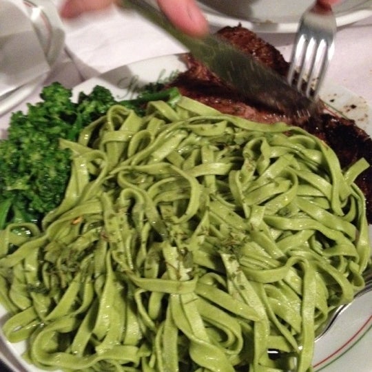 Photo taken at Restaurante Spaghetto by Bruno G. on 4/14/2012