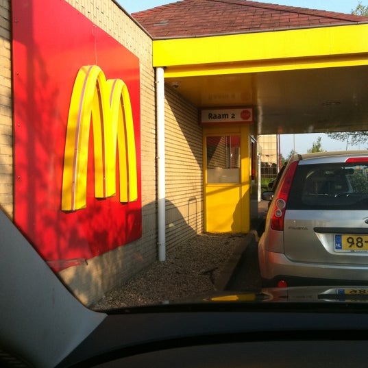 Снимок сделан в McDonald&#39;s пользователем Johan v. 4/23/2011