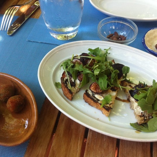 Try the Grilled fig & ricotta bruschetta! So so good!