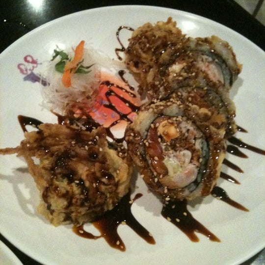 Photo taken at KumaDori Sushi by DP2 on 3/2/2012