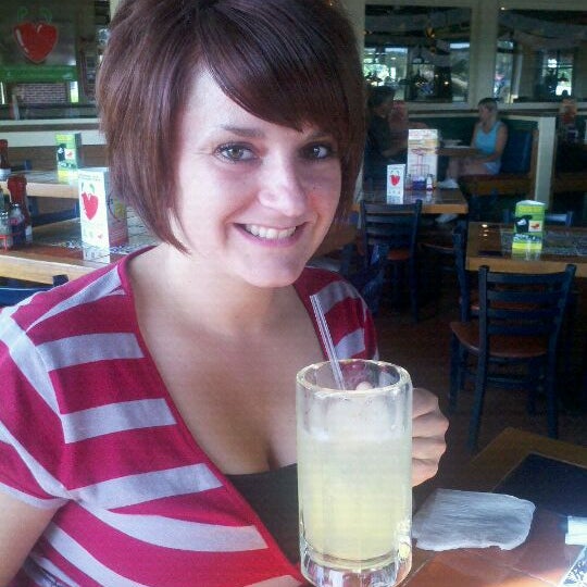 Photo taken at Chili&#39;s Grill &amp; Bar by Beth C. on 9/13/2011