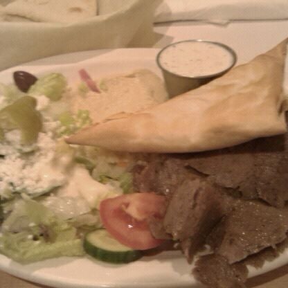 First visit here, trying the combo plate: tyro,rice,salad,gyros, tzk, hummus &pita