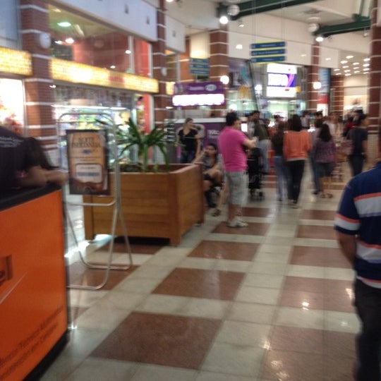 Photo taken at Shopping Vale do Aço by Paulo Ricardo F. on 7/7/2012