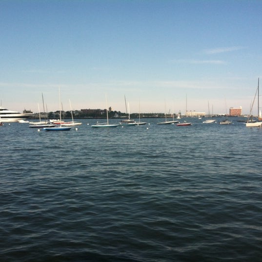 Снимок сделан в Boston Sailing Center пользователем Marissa M. 6/23/2012