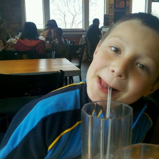 Photo taken at Chili&#39;s Grill &amp; Bar by Tony T. on 1/22/2012