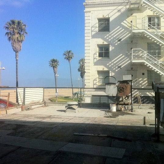 Foto tomada en Venice Beach Suites &amp; Hotel  por Nico R. el 6/8/2012