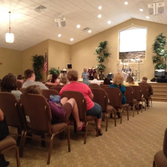 Das Foto wurde bei Lake City Christian Fellowship von David B. am 5/20/2012 aufgenommen