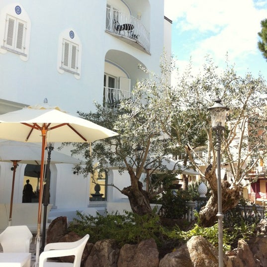 Снимок сделан в Terme Manzi Hotel And Spa Ischia пользователем Giorgia C. 4/10/2012