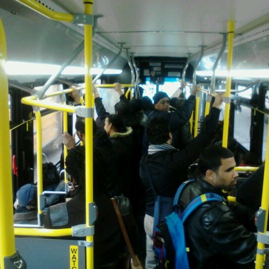 Снимок сделан в MTA MaBSTOA Bus at E. 180th St & Crotona Ave: (Bx17, ...