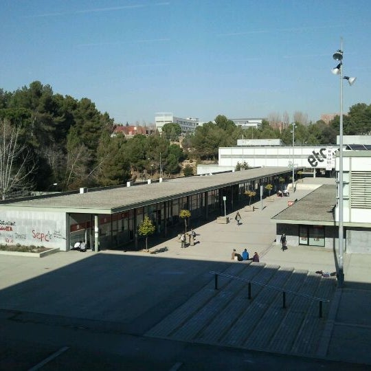 Photo taken at Biblioteca de Comunicació i Hemeroteca General UAB by Nil S. on 2/22/2012