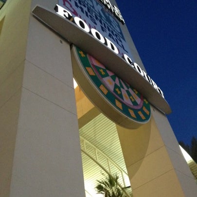 7/25/2012 tarihinde Syedziyaretçi tarafından Seminole Towne Center'de çekilen fotoğraf