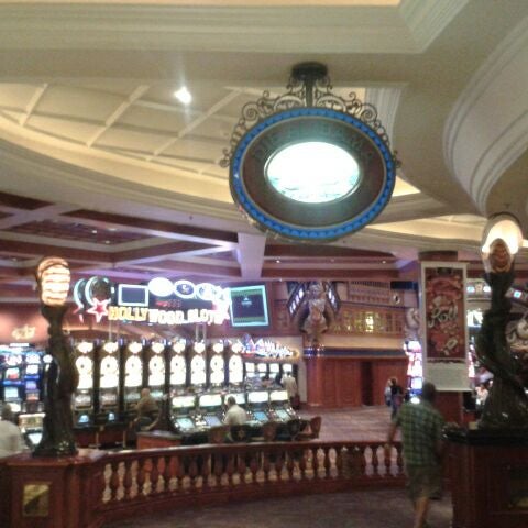 4/1/2012 tarihinde Fernando D.ziyaretçi tarafından GrandWest Casino And Entertainment World'de çekilen fotoğraf