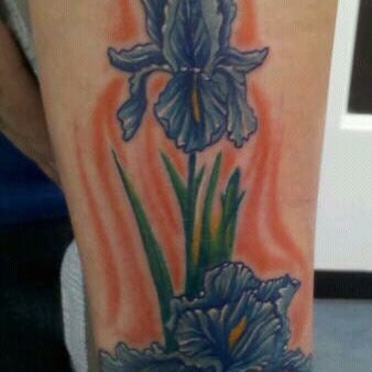 Photo taken at Studio 28 Tattoo by Alice on 3/2/2012