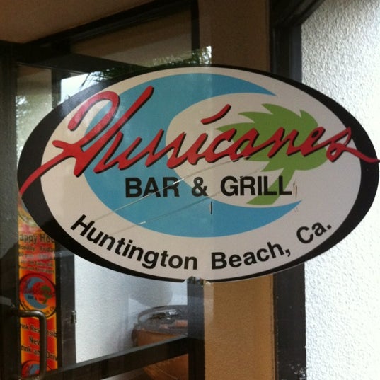 Foto tomada en Hurricane&#39;s Bar &amp; Grill  por Bill C. el 2/19/2012