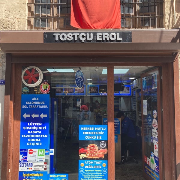 Das Foto wurde bei Tostçu Erol von Cemil Ş. am 7/4/2022 aufgenommen
