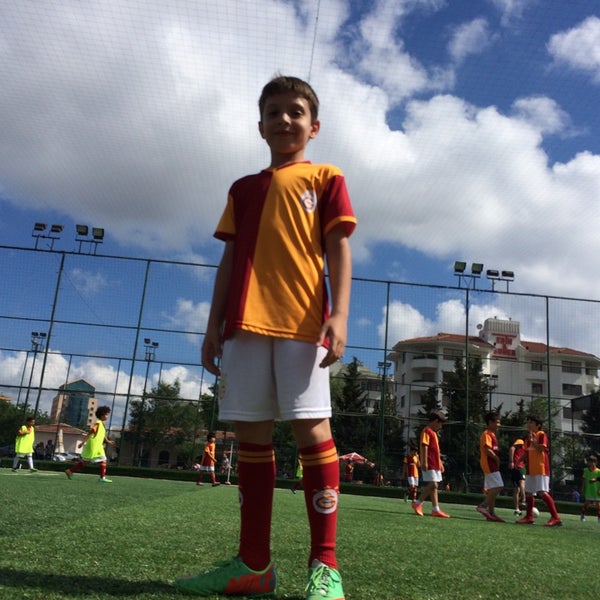 Photo taken at Etiler Galatasaray Futbol Okulu by Cemil Ş. on 6/29/2014