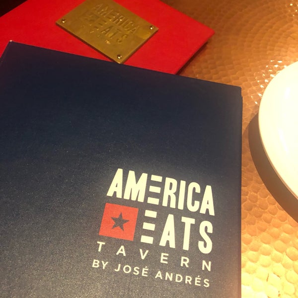Снимок сделан в America Eats Tavern пользователем José Antonio D. 5/30/2019