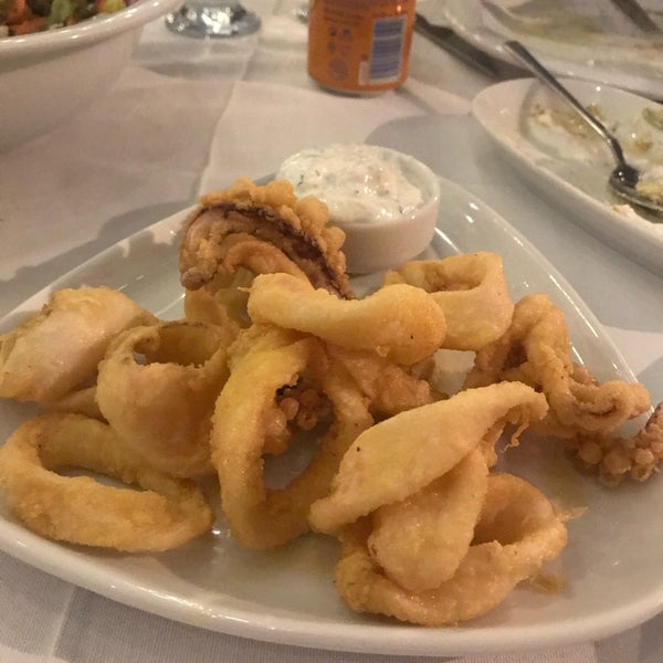 Foto diambil di Sahil Restaurant oleh Ayşe T. pada 12/25/2019