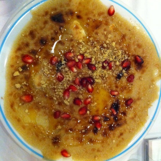 Foto tomada en Cunda Balık Restaurant  por Ayfer S. el 11/10/2012