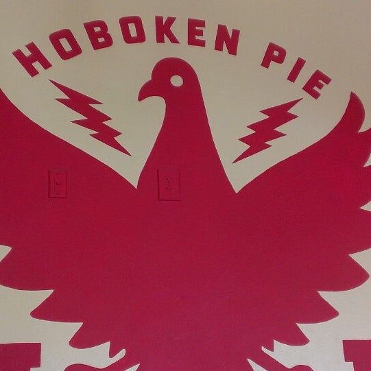 3/12/2013にLyle H.がHoboken Pieで撮った写真
