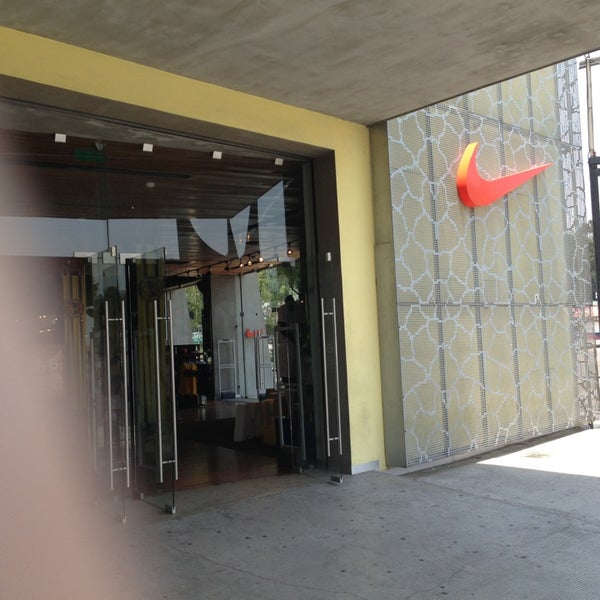 estadio azteca nike store