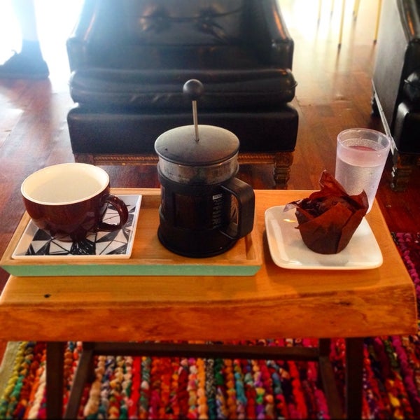 Foto diambil di The District Coffee House oleh Natalie L. pada 7/28/2014
