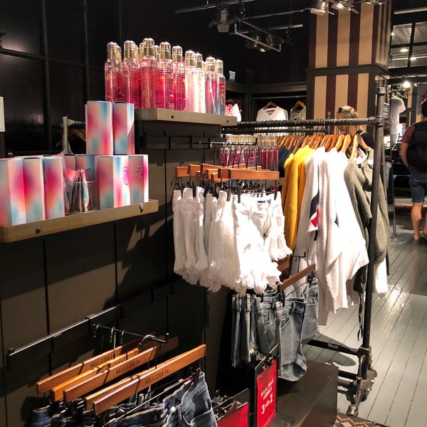 Hollister Co. Clothing Store in Frankfurt