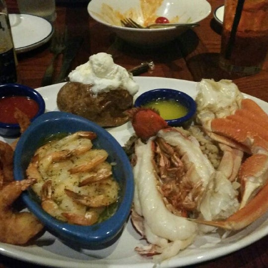 Photo taken at Red Lobster by James D. on 3/15/2015