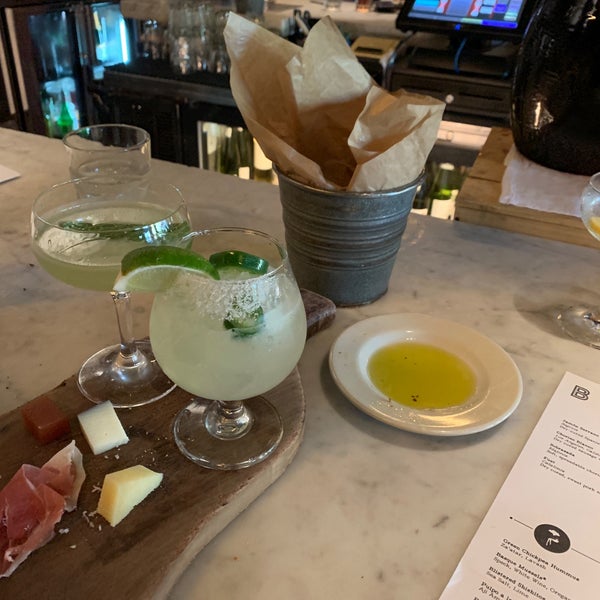 7/16/2019 tarihinde Stephanie K.ziyaretçi tarafından Barcelona Wine Bar - Brookline'de çekilen fotoğraf