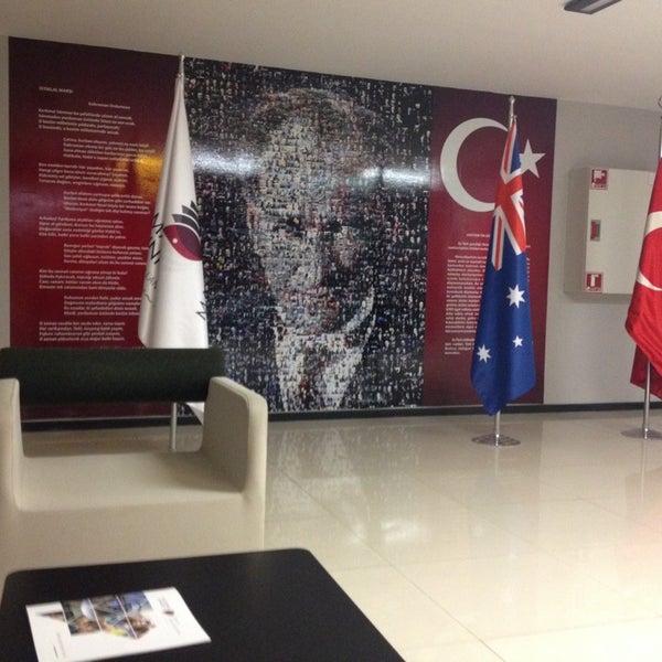 Photo prise au Macquarie University English Language Centre Bursa par Ayşe Ç. le12/25/2013