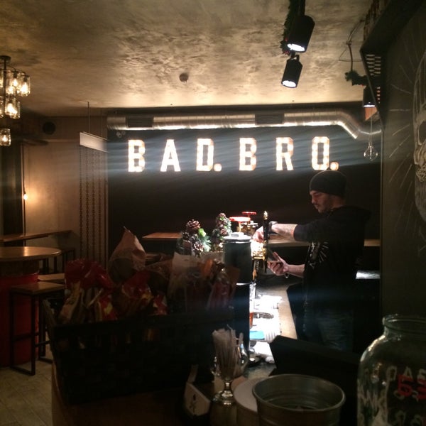 Foto tirada no(a) Bad.Bro.Bar por Настя Т. em 12/1/2015