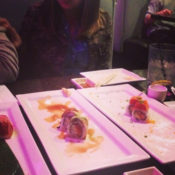 Foto scattata a Bluefin Fusion Japanese Restaurant da Joel L. il 1/15/2014