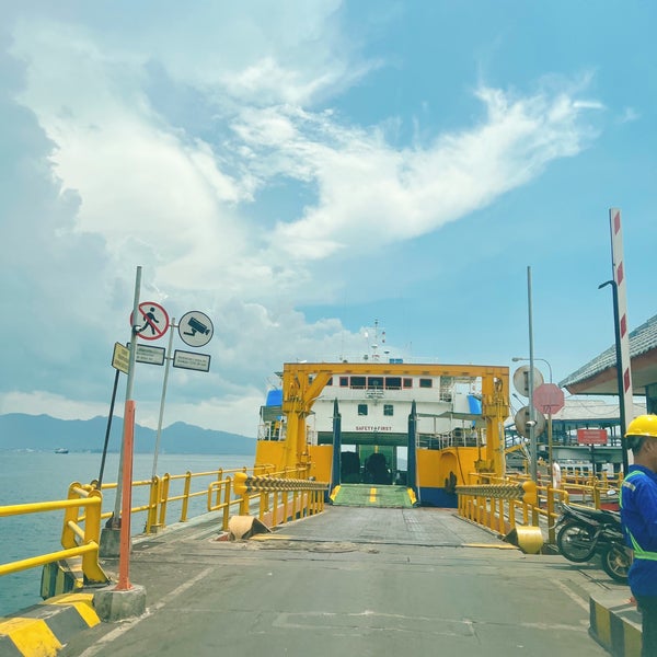 12/15/2022 tarihinde Dyah Peni H.ziyaretçi tarafından Pelabuhan Penyeberangan Ketapang'de çekilen fotoğraf