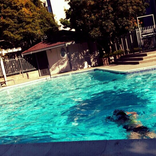 Pool side перевод. Pool side перевод. Pool side перевод. Pool side перевод. Sisters pool.