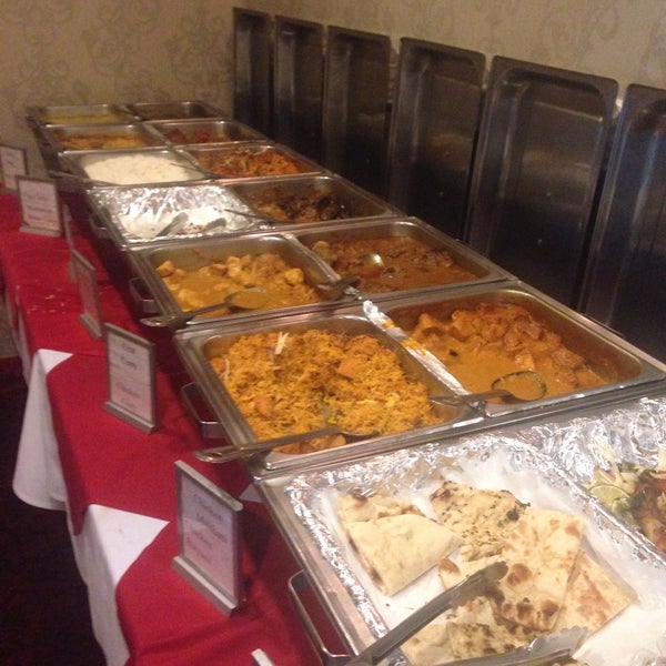 Photo taken at Swagat Halal Indian Cuisine by Janner A. on 3/23/2016
