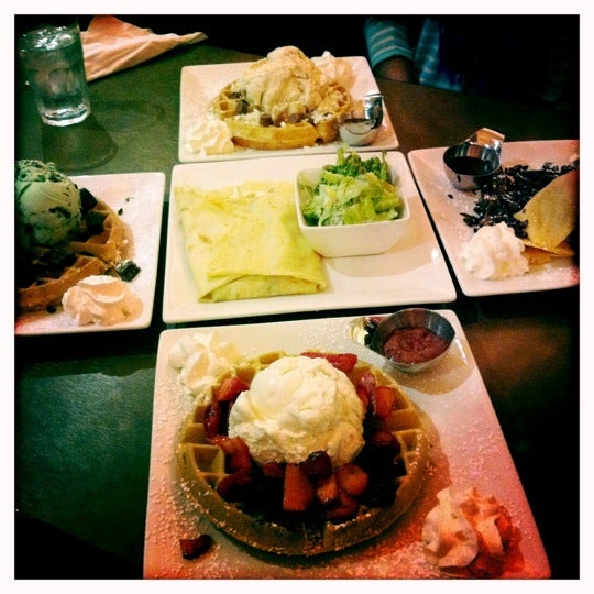 3/16/2013にAngie R.がSpin Dessert Cafeで撮った写真