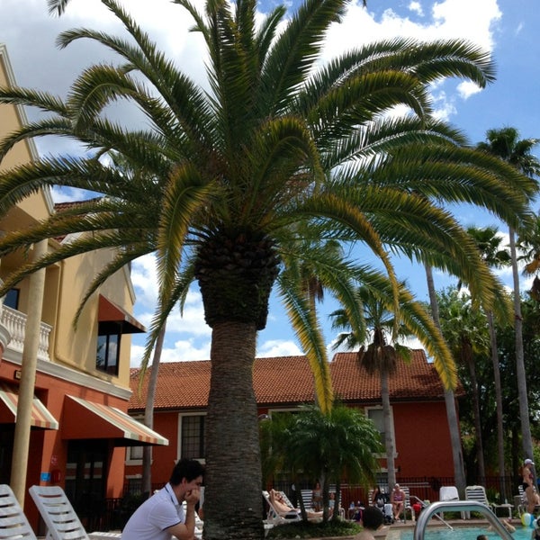 4/8/2013 tarihinde Ashlee D.ziyaretçi tarafından Legacy Vacation Club - Orlando/Kissimmee'de çekilen fotoğraf