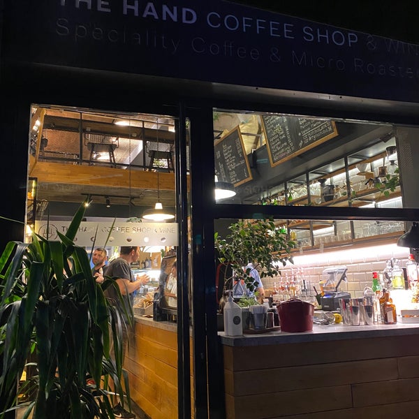 6/10/2022にShaaktiがThe Hand Coffee Shop &amp; Wine   Spesiality Coffee &amp; Micro Roasteryで撮った写真