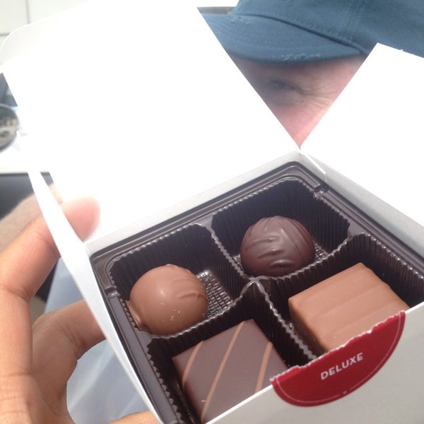 CWV, Holl's Swiss Chocolates