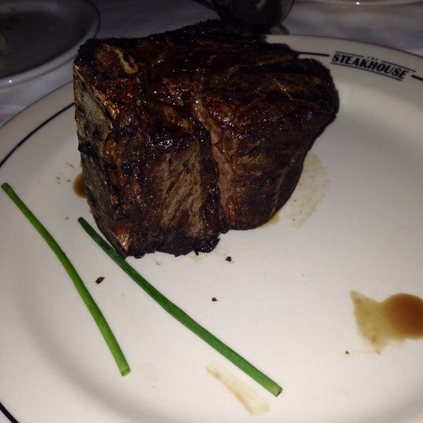 Foto scattata a The Steakhouse at The San Luis Resort da Rachael il 3/16/2014