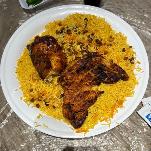Foto tomada en مطعم الحمراء البخاري  por Ahmed A. el 3/13/2024