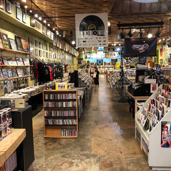 Great for CDs, vinyl and comics. Cool atmosphere as well.