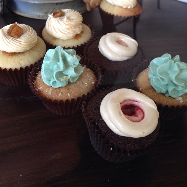 попкейт. оригинальные пирожные. капкейки кафе. свадебный торт и капкейки. украшение капкейков.