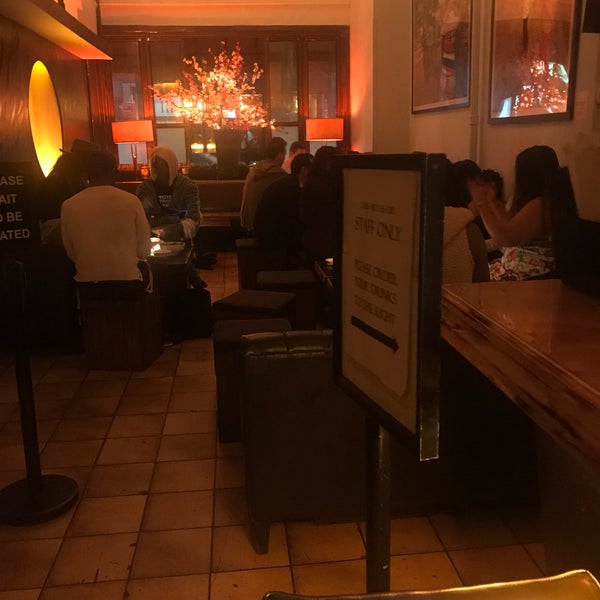4/6/2019にA.SがVerlaine Bar &amp; Loungeで撮った写真